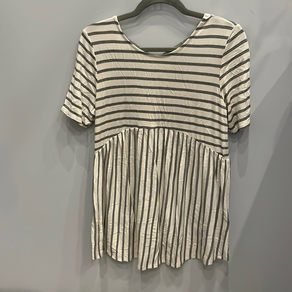 PinkBlush Grey Striped Crisscross Back Peplum Maternity Top Size L